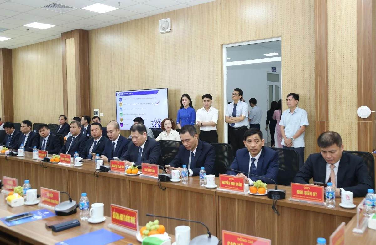 UBND tỉnh Thanh Hóa và Tập đoàn Bưu chính Viễn thông Việt Nam ký kết Thỏa thuận hợp tác về phát triển khoa học công nghệ, đổi mới sáng tạo và chuyển đổi số