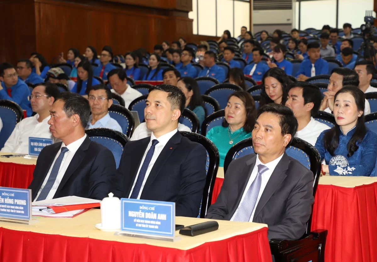 Phát huy mạnh mẽ hơn nữa vai trò tiên phong, xung kích, sáng tạo của thanh niên trong sự nghiệp xây dựng và bảo vệ quê hương, đất nước