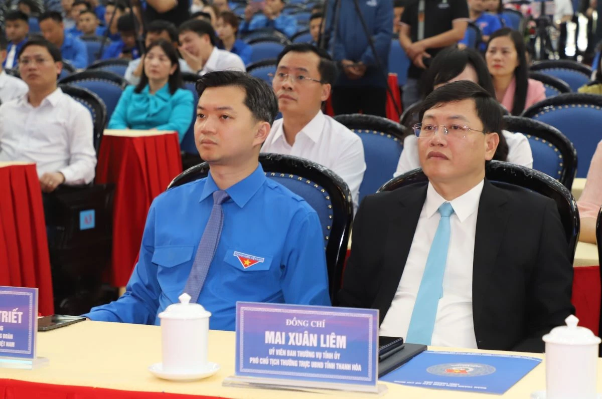 Phát huy mạnh mẽ hơn nữa vai trò tiên phong, xung kích, sáng tạo của thanh niên trong sự nghiệp xây dựng và bảo vệ quê hương, đất nước