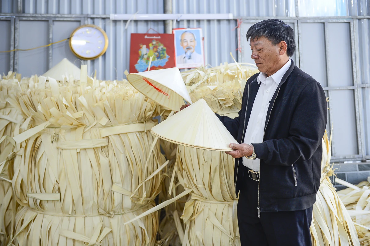 Nón lá Trường Văn: Giữ nghề để giữ sinh kế