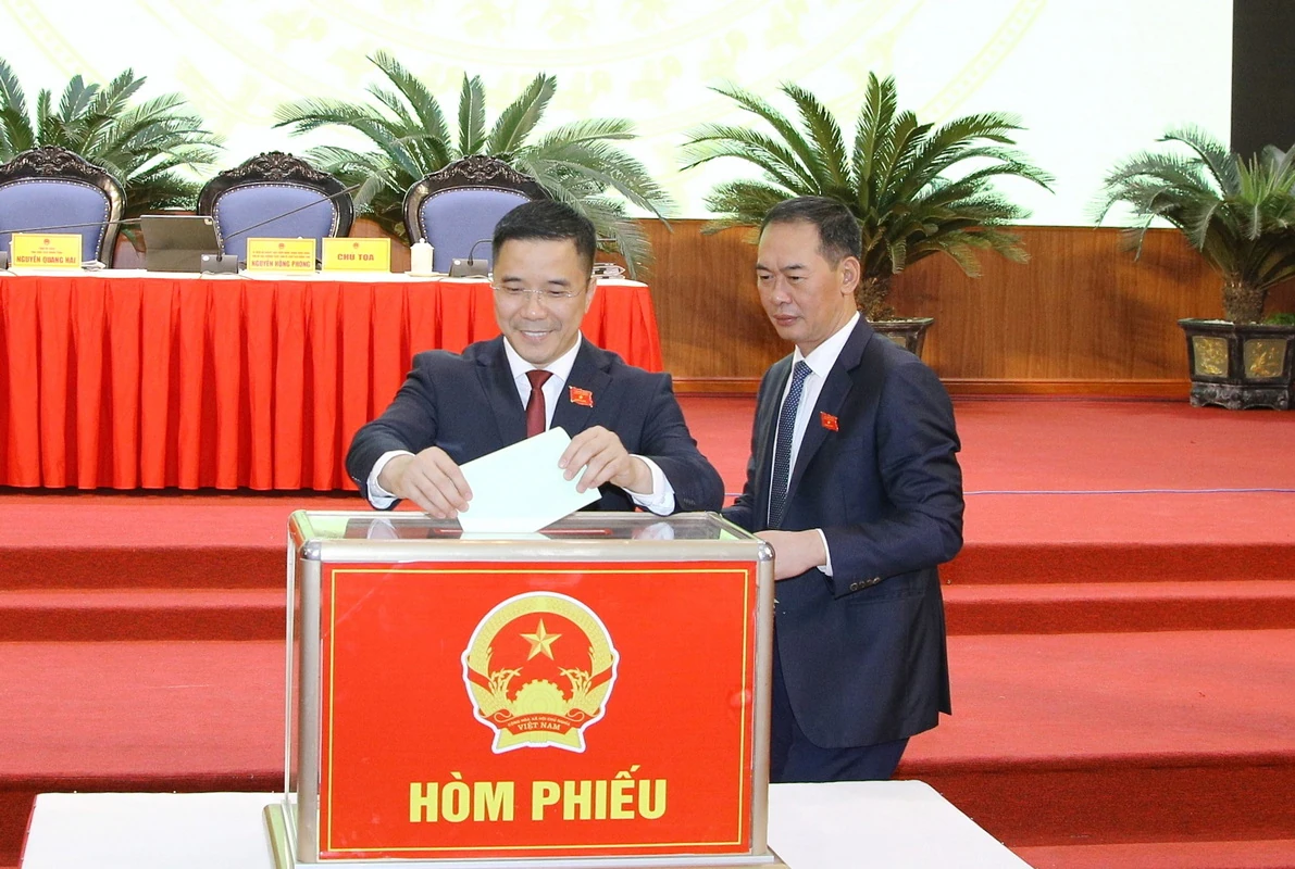 Kỳ họp thứ nhất HĐND tỉnh Thanh Hóa khóa XIX bầu các chức danh lãnh đạo HĐND, UBND tỉnh