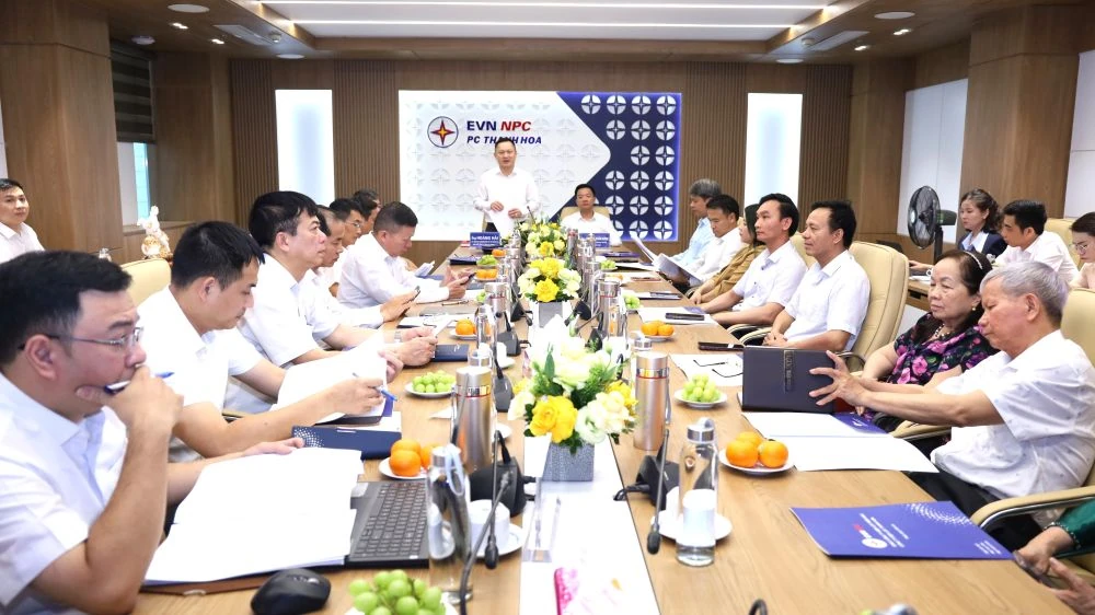 Tăng cường phối hợp, bảo đảm điện phục vụ sản xuất, kinh doanh