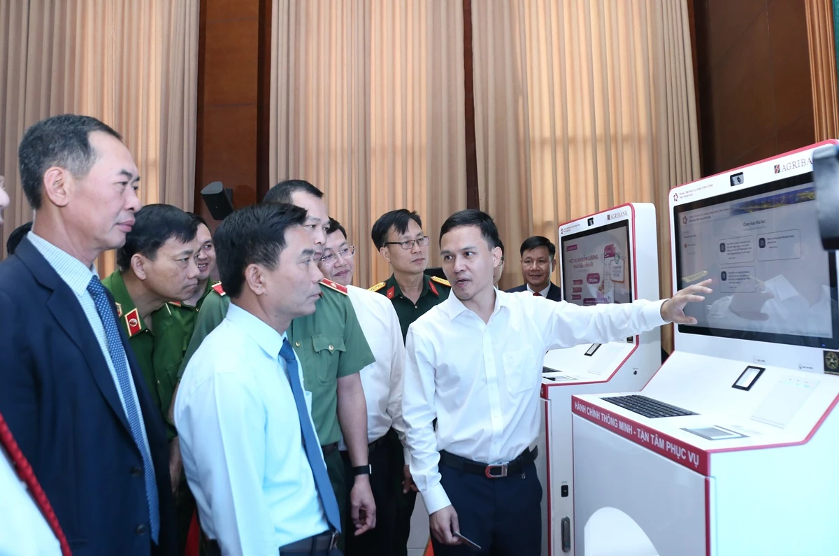 Thanh Hóa ra mắt mô hình thí điểm Kiosk thông minh và hệ thống xác thực, cấp bản sao số tài liệu điện tử