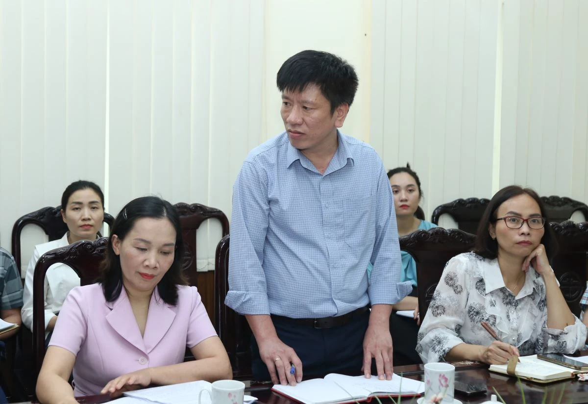 Chủ tịch UBND tỉnh Nguyễn Hoài Anh làm việc với Sở Tư pháp