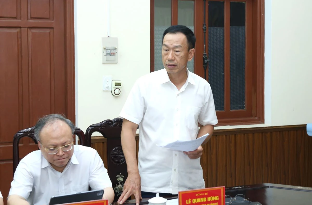 Chủ tịch UBND tỉnh Nguyễn Hoài Anh làm việc với Sở Tư pháp