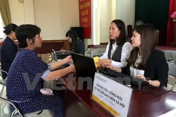 Bộ Nội vụ đề xuất 2 phương án tăng trợ cấp với cán bộ xã già yếu đã nghỉ việc