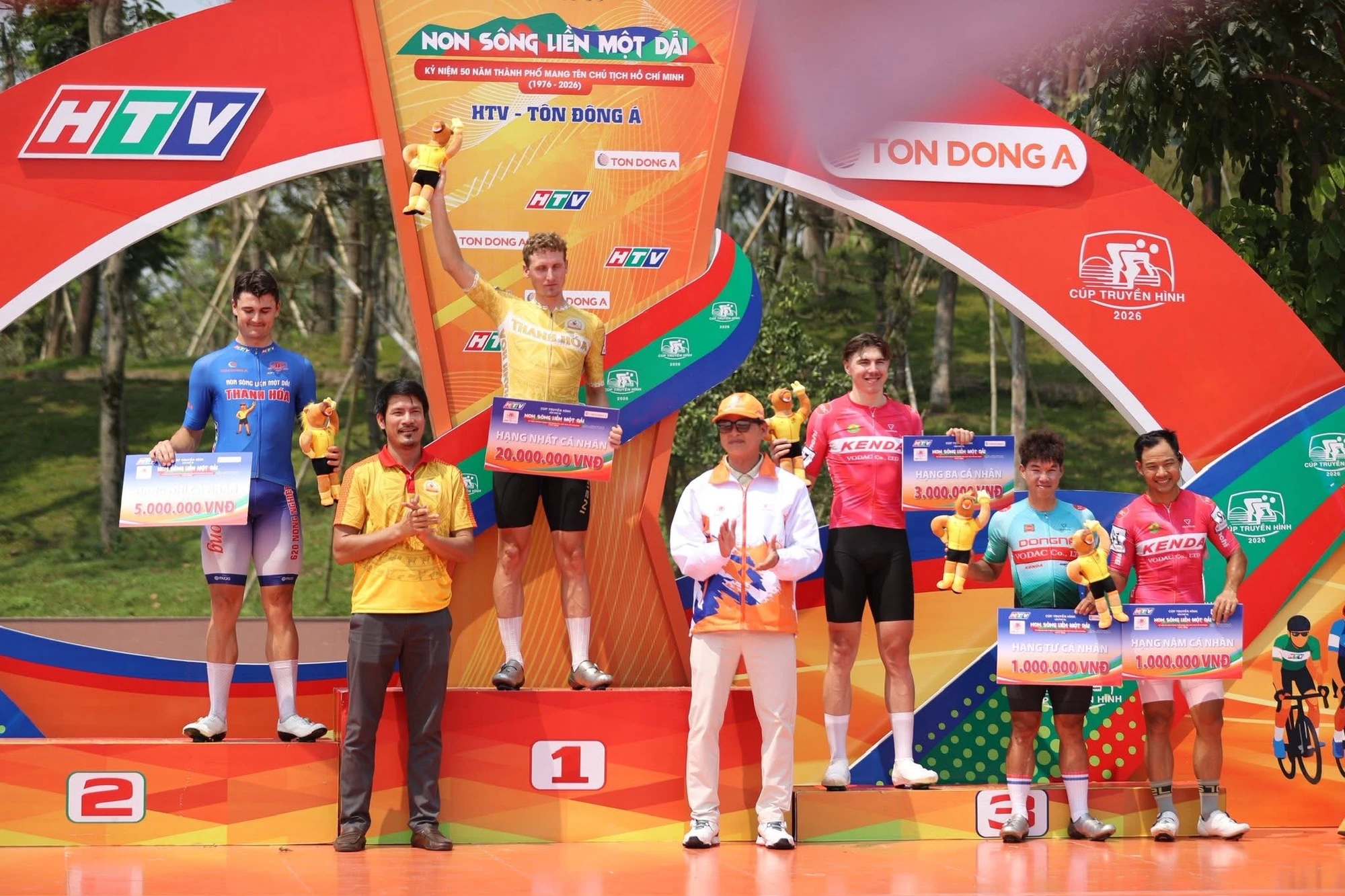 Xe đạp Thanh Hóa lần đầu thắng chặng tại Cúp Truyền hình TP HCM 2026