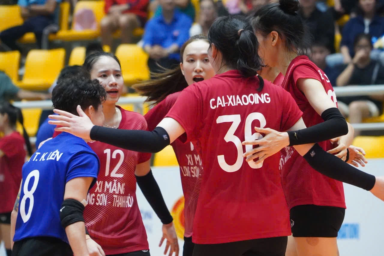 Đội bóng chuyền nữ XMLS Thanh Hóa giành chiến thắng ấn tượng trước NHCT Vietinbank