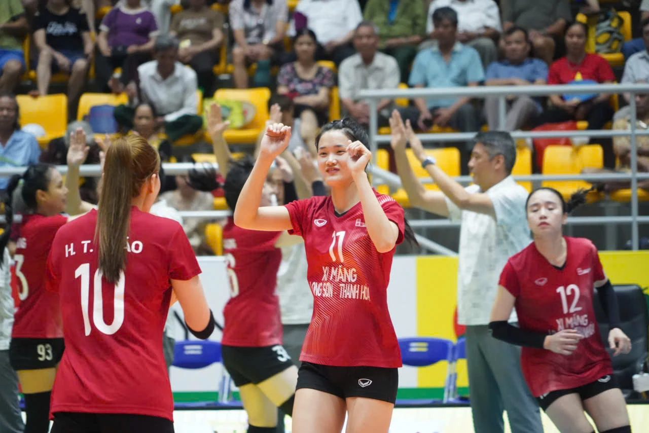 Đội bóng chuyền nữ XMLS Thanh Hóa giành chiến thắng ấn tượng trước NHCT Vietinbank