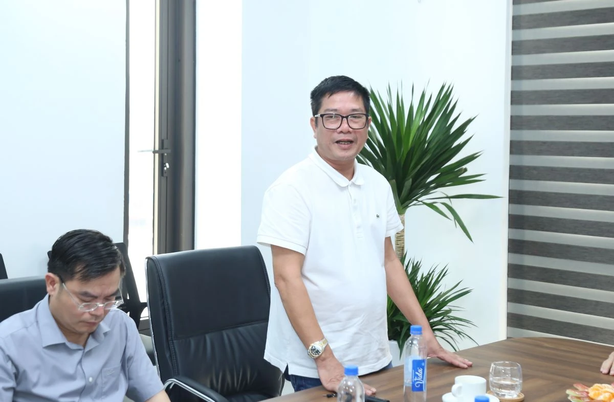 Chủ tịch UBND tỉnh Nguyễn Hoài Anh kiểm tra tiến độ và chỉ đạo tháo gỡ khó khăn, vướng mắc các dự án trọng điểm tại Khu Kinh tế Nghi Sơn