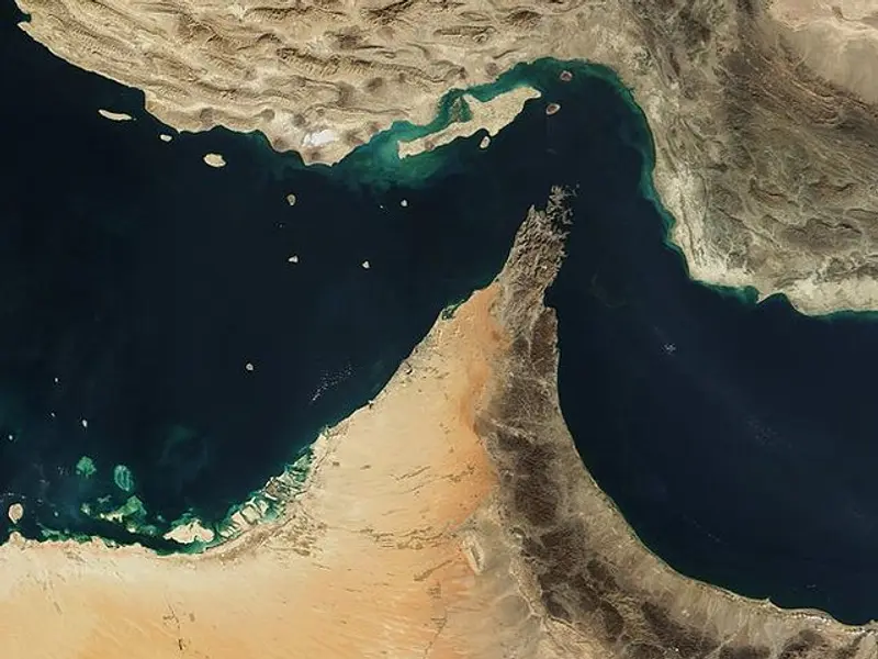 Iran có thể tấn công, đánh chìm tàu Mỹ nếu eo biển Hormuz bị “kiểm soát”