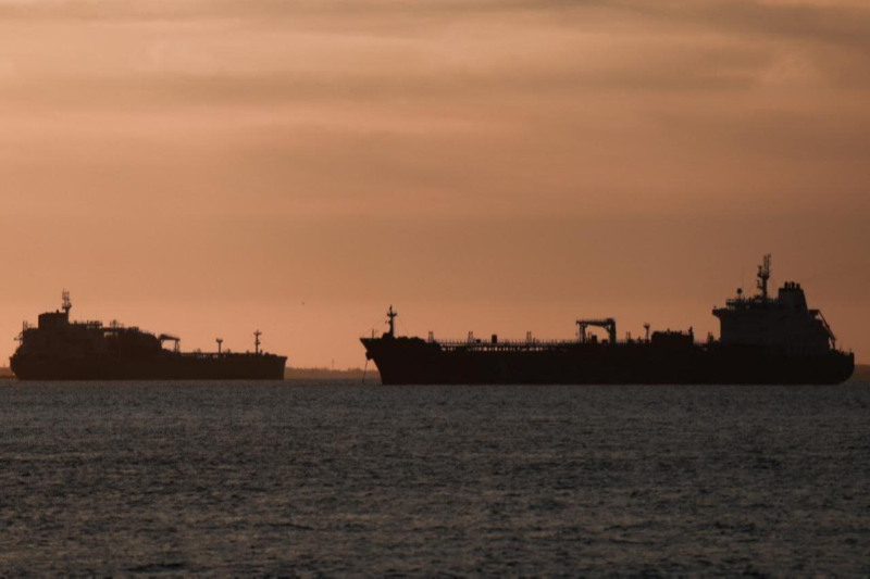 Iran có thể tấn công, đánh chìm tàu Mỹ nếu eo biển Hormuz bị “kiểm soát”