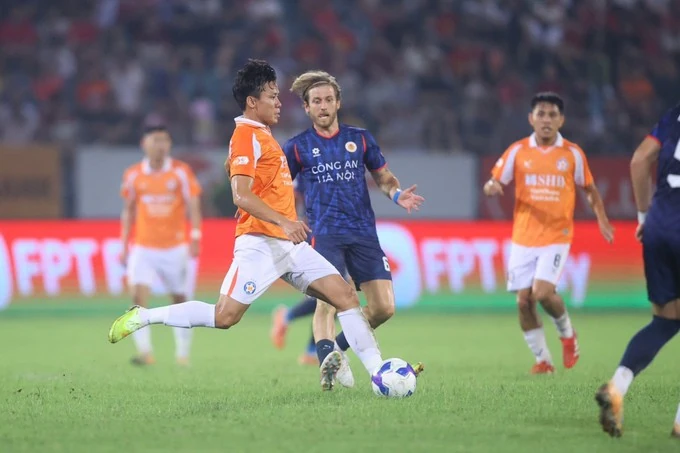 UBND tỉnh Nghệ An cam kết giúp SLNA đủ điều kiện dự V.League 2026/2027; PSG thắng nghẹt thở Bayern Munich