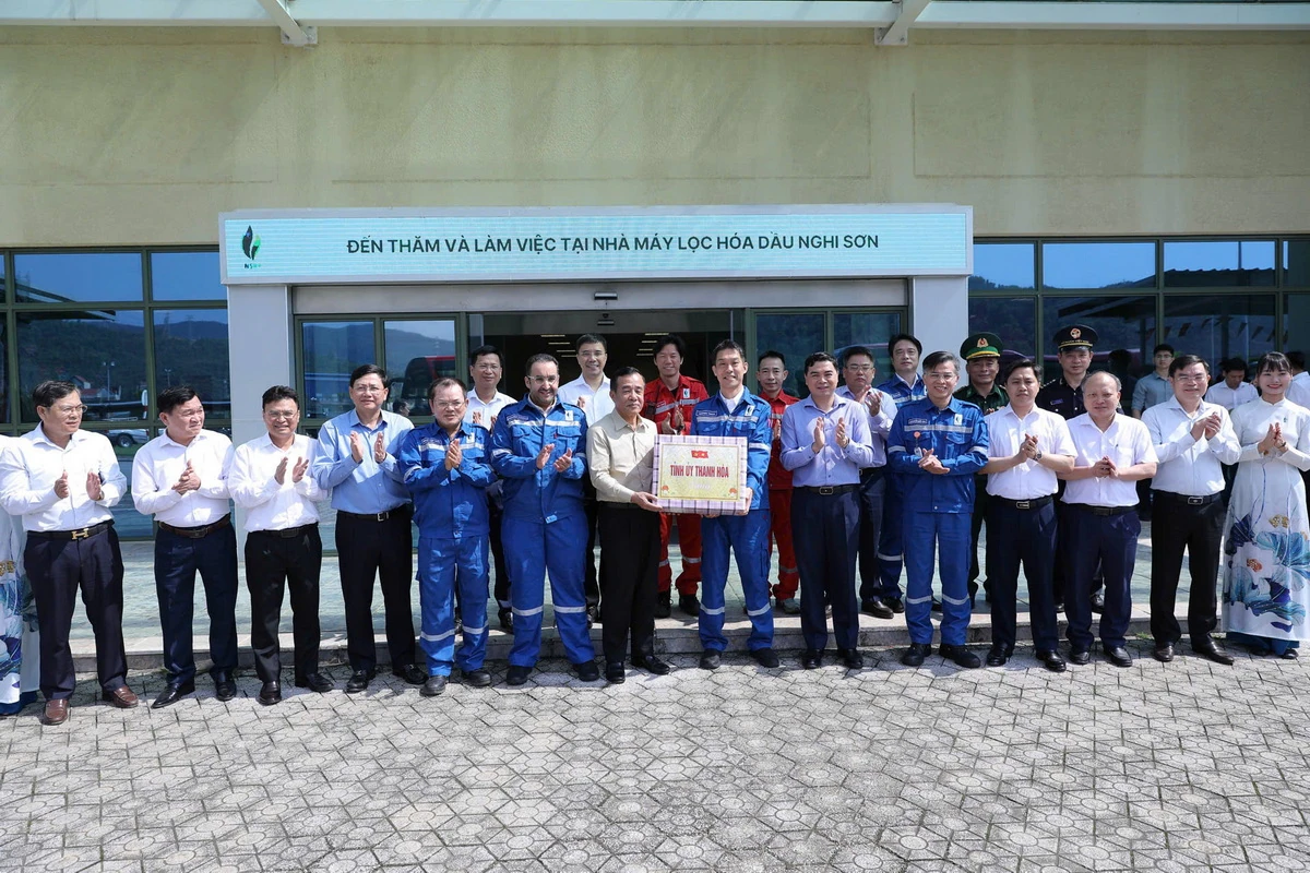 Bí thư Tỉnh ủy Lê Đức Thái kiểm tra các dự án trọng điểm tại Khu kinh tế Nghi Sơn