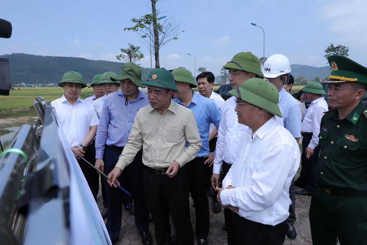 Bí thư Tỉnh ủy Lê Đức Thái kiểm tra các dự án trọng điểm tại Khu kinh tế Nghi Sơn