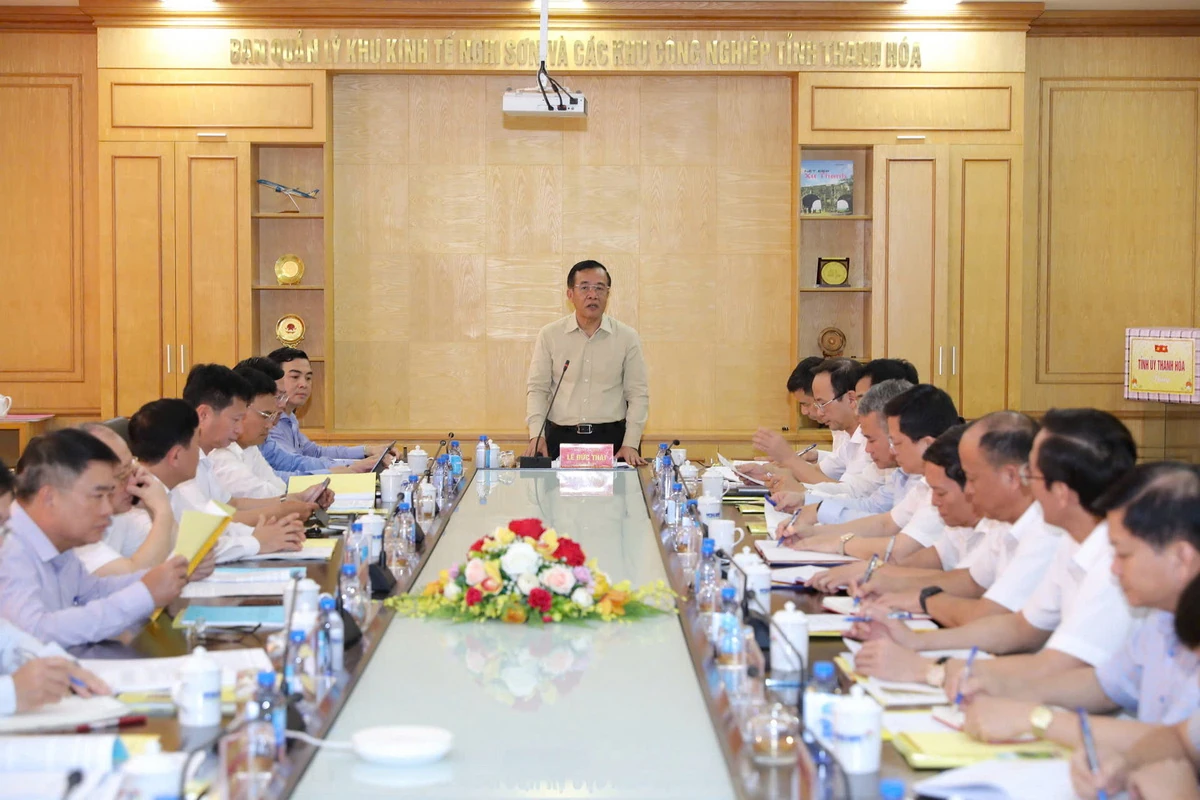 Bí thư Tỉnh ủy Lê Đức Thái kiểm tra các dự án trọng điểm tại Khu kinh tế Nghi Sơn
