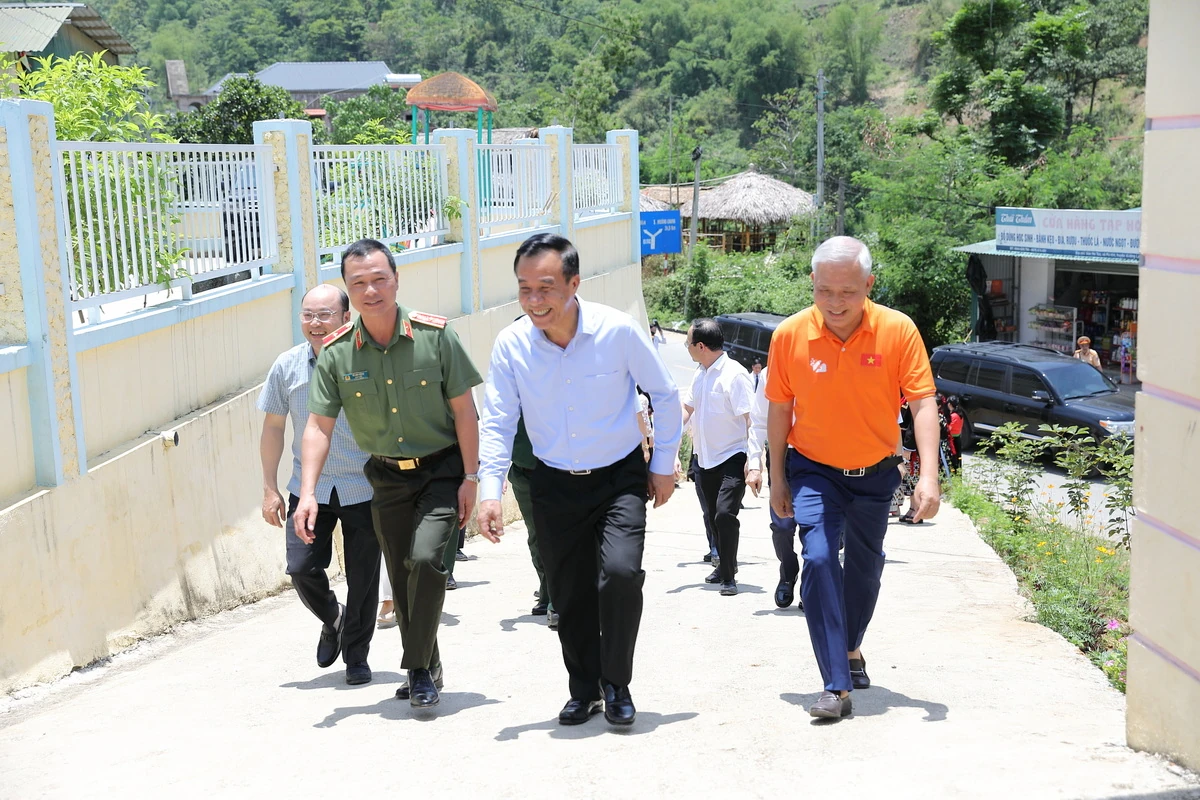Quỹ kết nối yêu thương - Lan tỏa nhân ái, thắp sáng niềm tin cho học sinh vùng cao biên giới