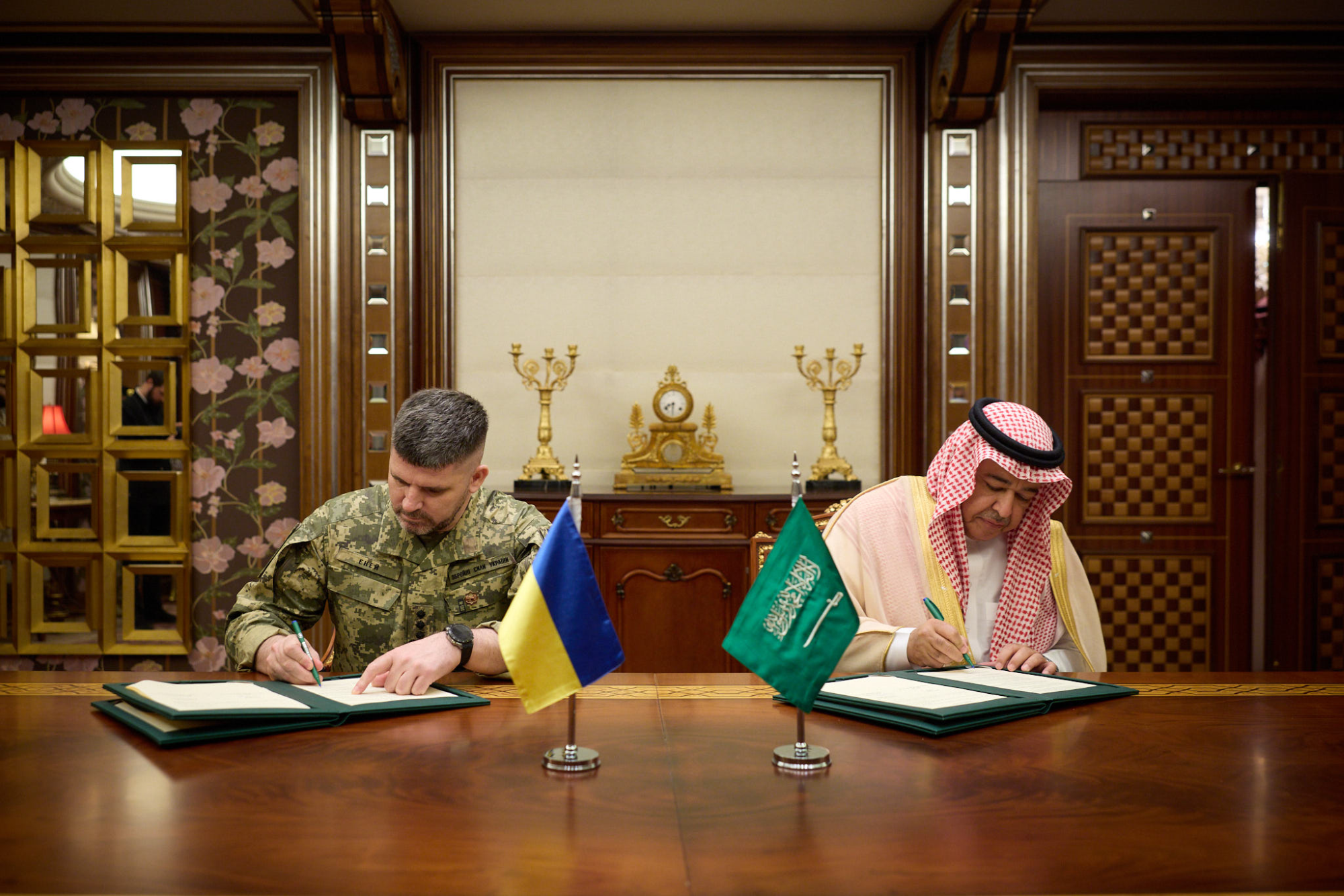 Tổng thống Ukraine thăm Bahrain