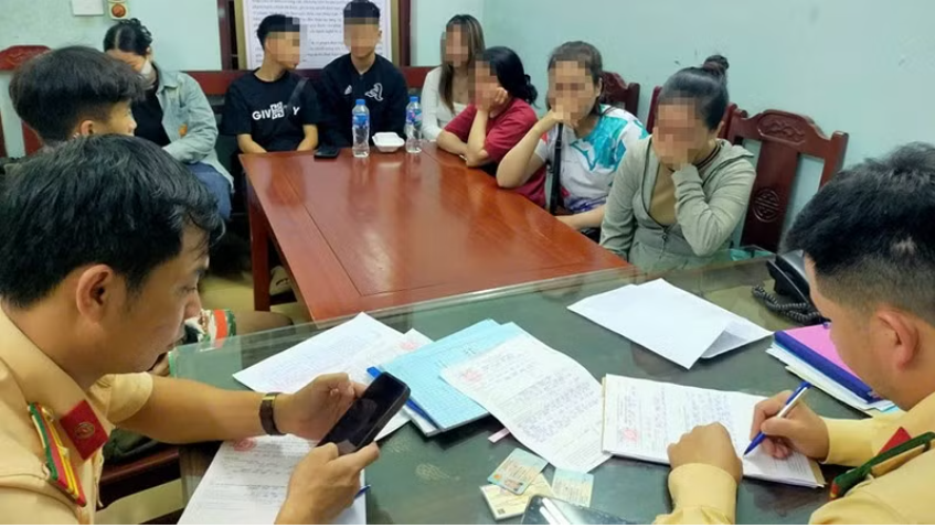 Báo động tình trạng thanh thiếu niên vi phạm trật tự giao thông