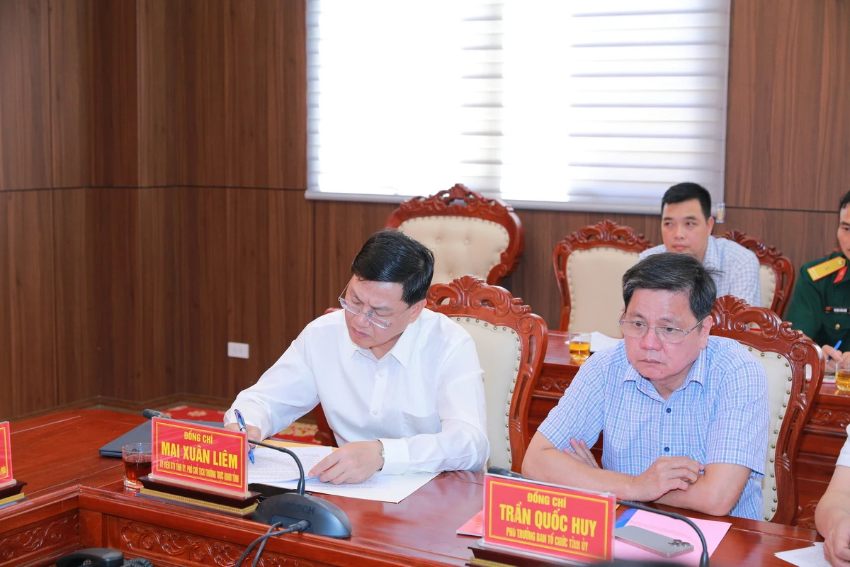 Bí thư Tỉnh ủy Lê Đức Thái: Lực lượng vũ trang tỉnh chủ động nắm chắc tình hình từ sớm, từ xa, giữ vững ổn định địa bàn