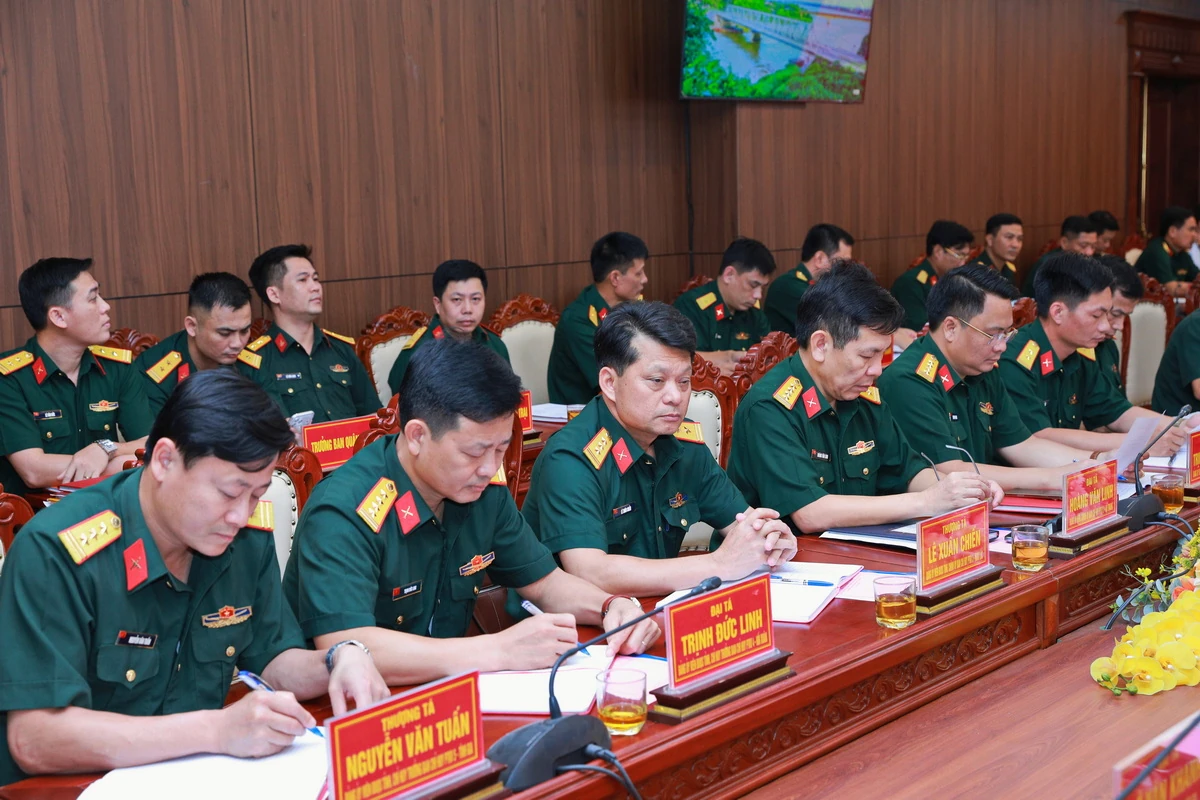 Bí thư Tỉnh ủy Lê Đức Thái: Lực lượng vũ trang tỉnh chủ động nắm chắc tình hình từ sớm, từ xa, giữ vững ổn định địa bàn