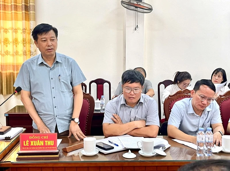 Đoàn kiểm tra của Ban Thường vụ Tỉnh ủy làm việc với 5 xã