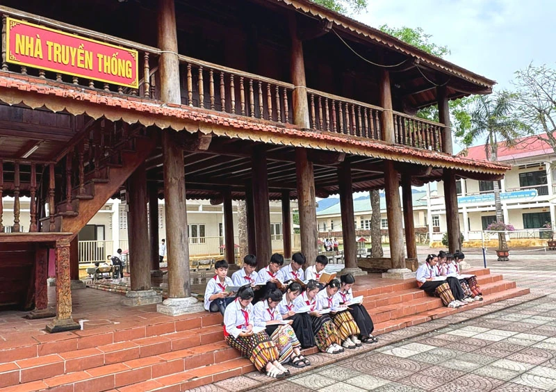 Bảo tồn văn hóa truyền thống ở Trường THCS Dân tộc nội trú Như Thanh