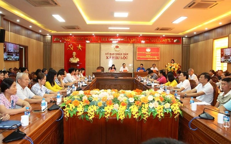 Đại biểu HĐND tỉnh tiếp xúc cử tri tại đơn vị bầu cử số 20