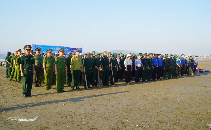 Tuổi trẻ với biển, đảo quê hương, phát động Chiến dịch Thanh niên tình nguyện hè