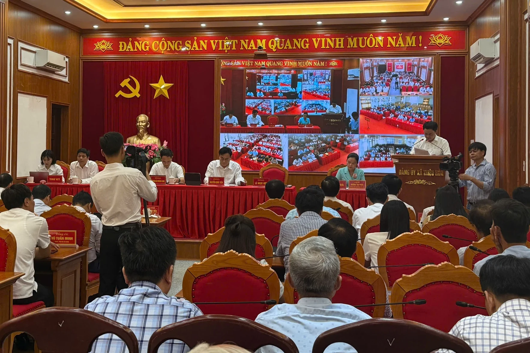 Đại biểu HĐND tỉnh tiếp xúc cử tri đơn vị bầu cử số 16