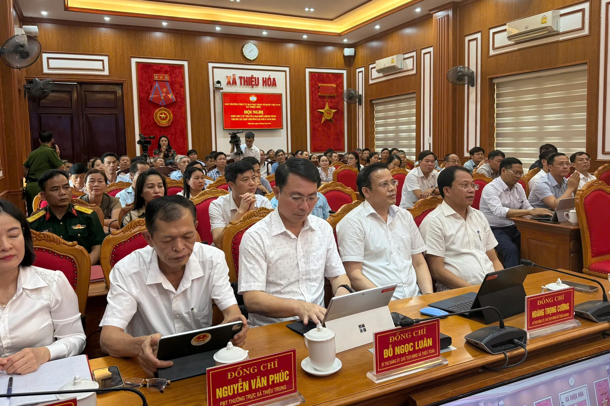 Đại biểu HĐND tỉnh tiếp xúc cử tri đơn vị bầu cử số 16
