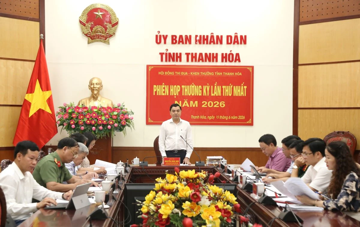 Xét chọn các tập thể, cá nhân có thành tích xuất sắc đề nghị khen thưởng
