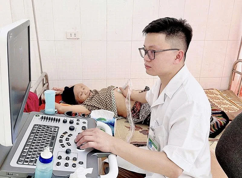 Chăm sóc sức khỏe cộng đồng - Nghĩa cử cao đẹp