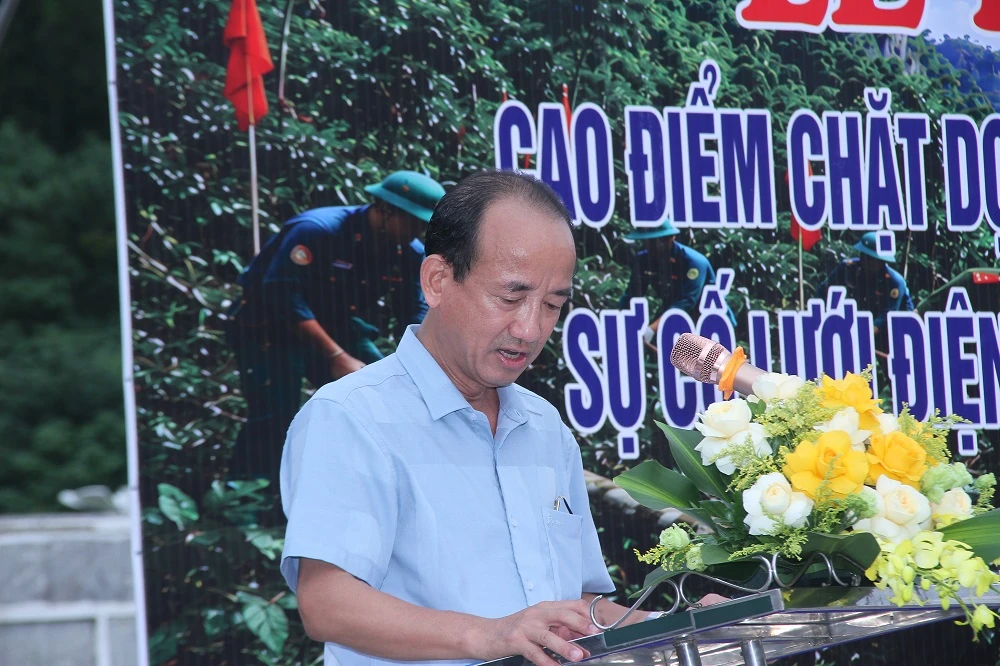 Phường Hàm Rồng ra quân giải phóng hành lang an toàn lưới điện
