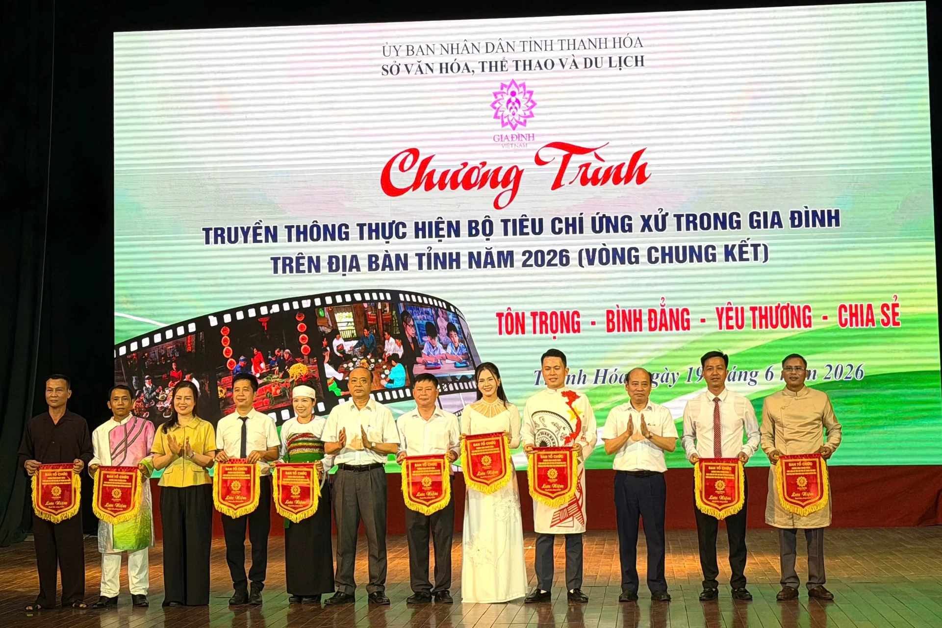 15 đội thi truyền thông thực hiện Bộ tiêu chí ứng xử trong gia đình năm 2026
