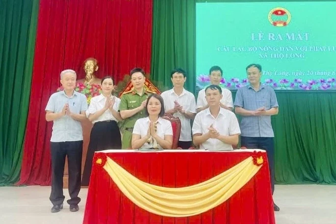 Ra mắt Câu lạc bộ Nông dân với pháp luật xã Thọ Long