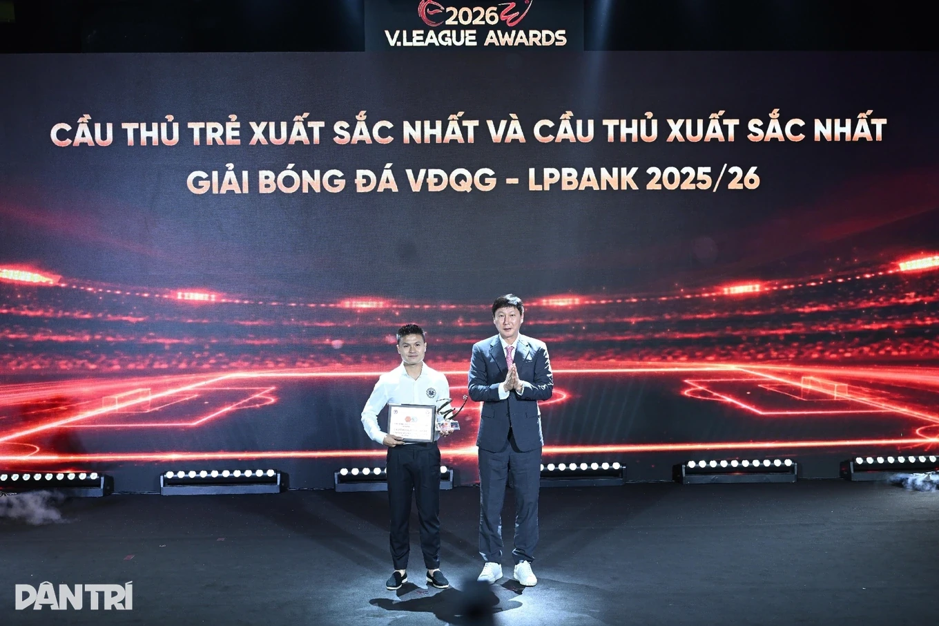 HLV Kim Sang-sik công bố danh sách tuyển Việt Nam với nhiều nhân tố mới lạ; Cape Verde tạo địa chấn tại World Cup 2026
