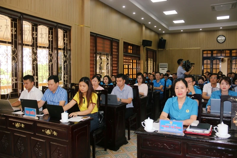 Trang bị kỹ năng số cho cán bộ công đoàn, người lao động