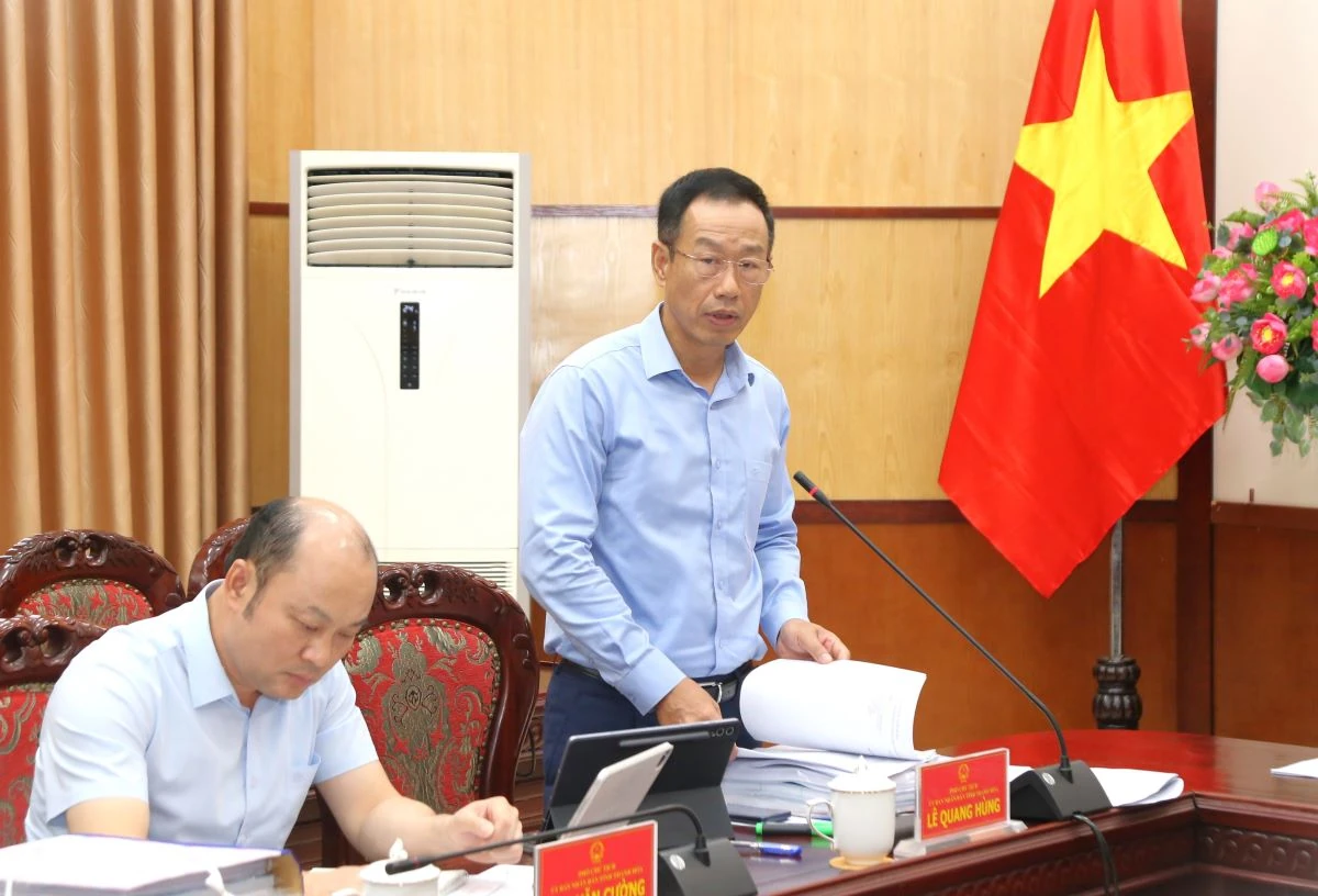 Thảo luận, cho ý kiến vào các tờ trình, nghị quyết, đề án phục vụ phát triển kinh tế - xã hội