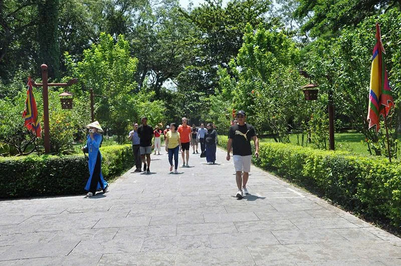 Giữ môi trường xanh - nền tảng du lịch bền vững