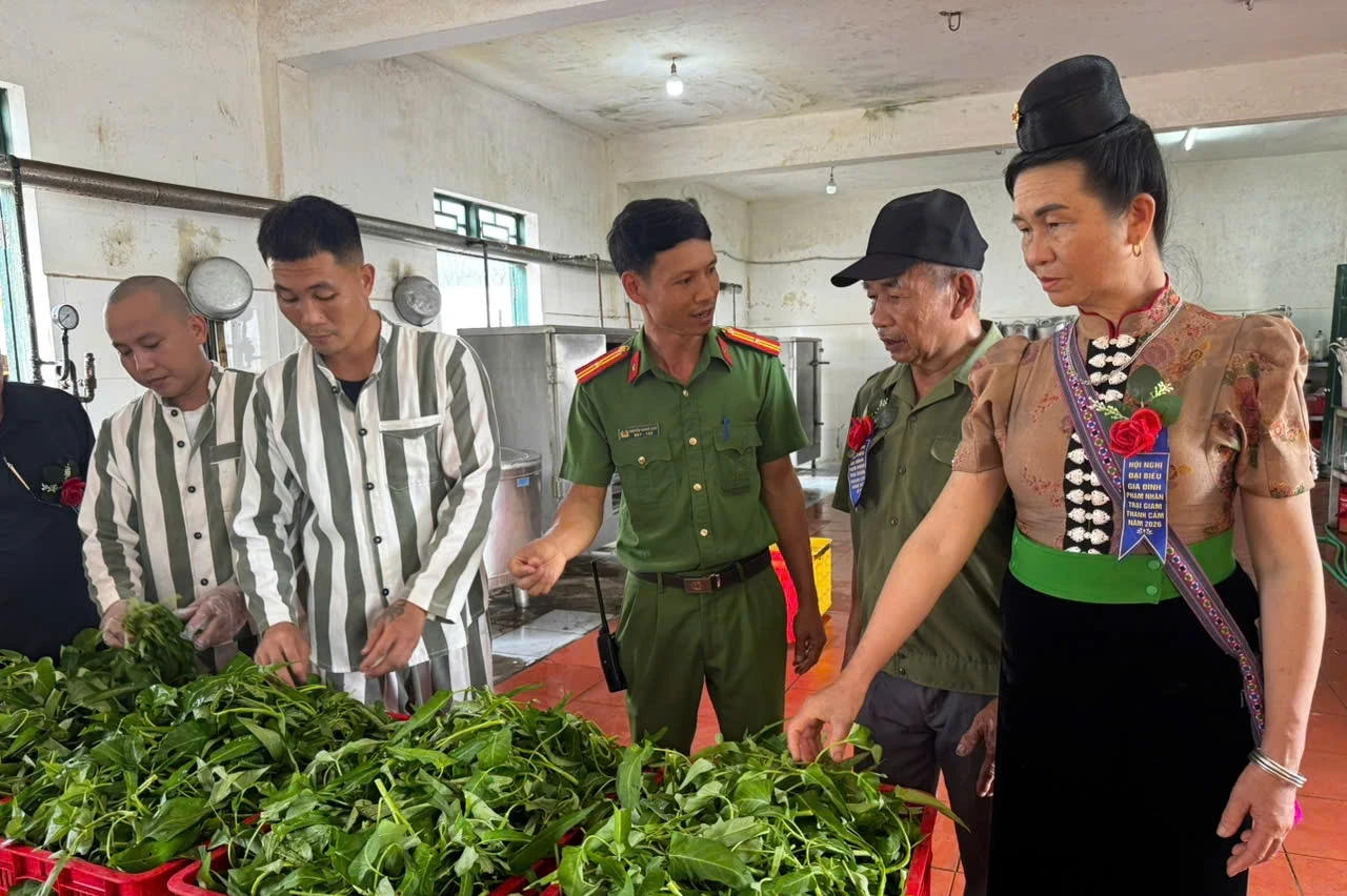 900 thân nhân phạm nhân tham dự ngày hội gia đình tại Trại giam Thanh Cẩm