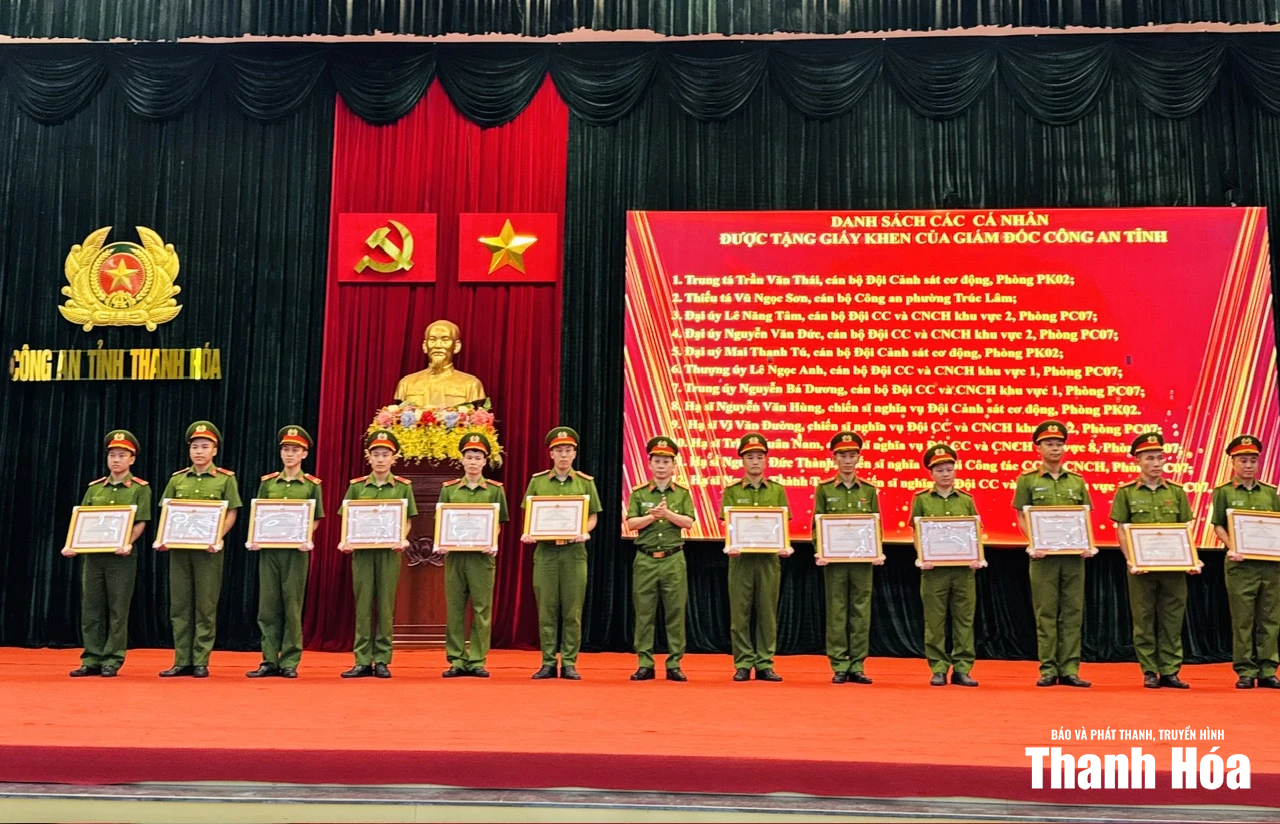 Biểu dương, khen thưởng các lực lượng tham gia chữa cháy rừng