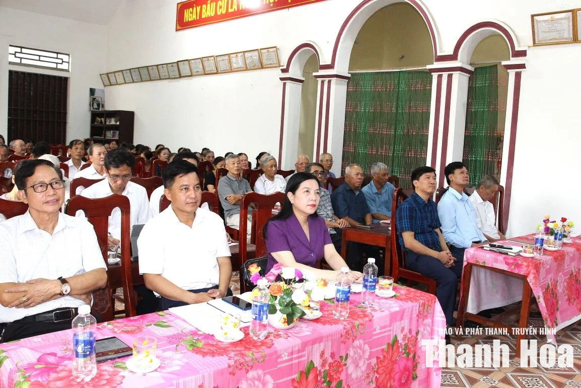 Chủ nhiệm Ủy ban Kiểm tra Tỉnh ủy Phạm Thị Thanh Thủy dự sinh hoạt Chi bộ thôn Hưng Long