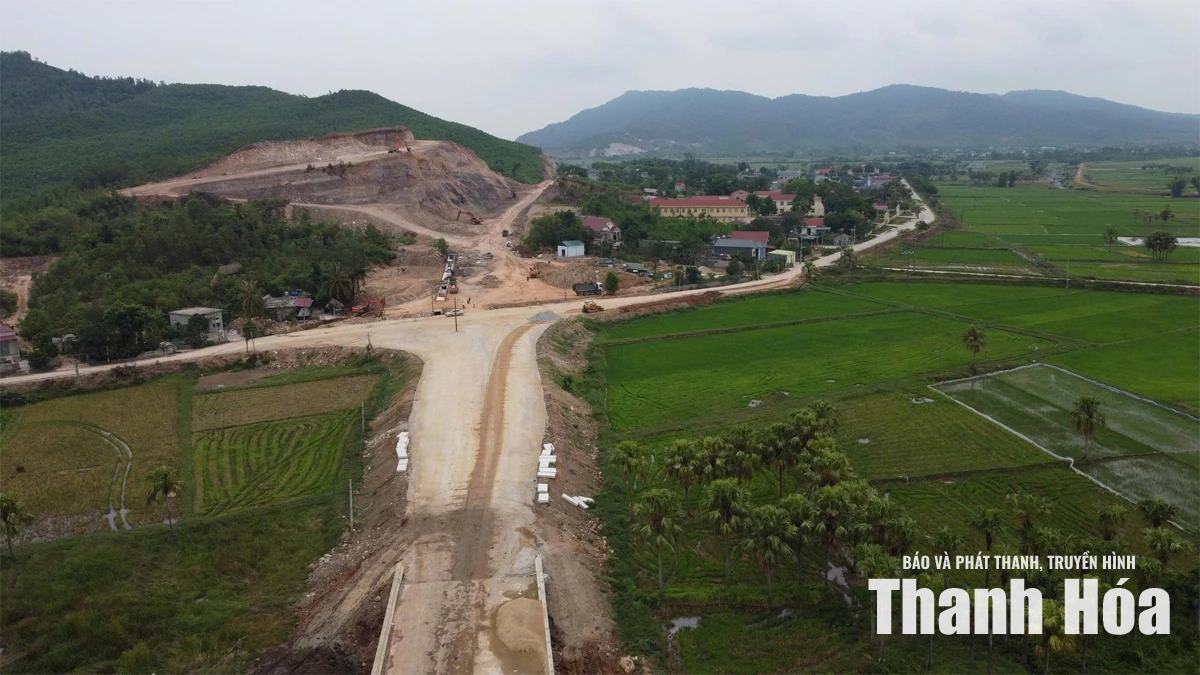 Đầu tư công: Gỡ vướng để bứt tốc (Bài 1) - Giải ngân chậm, dồn áp lực cuối năm
