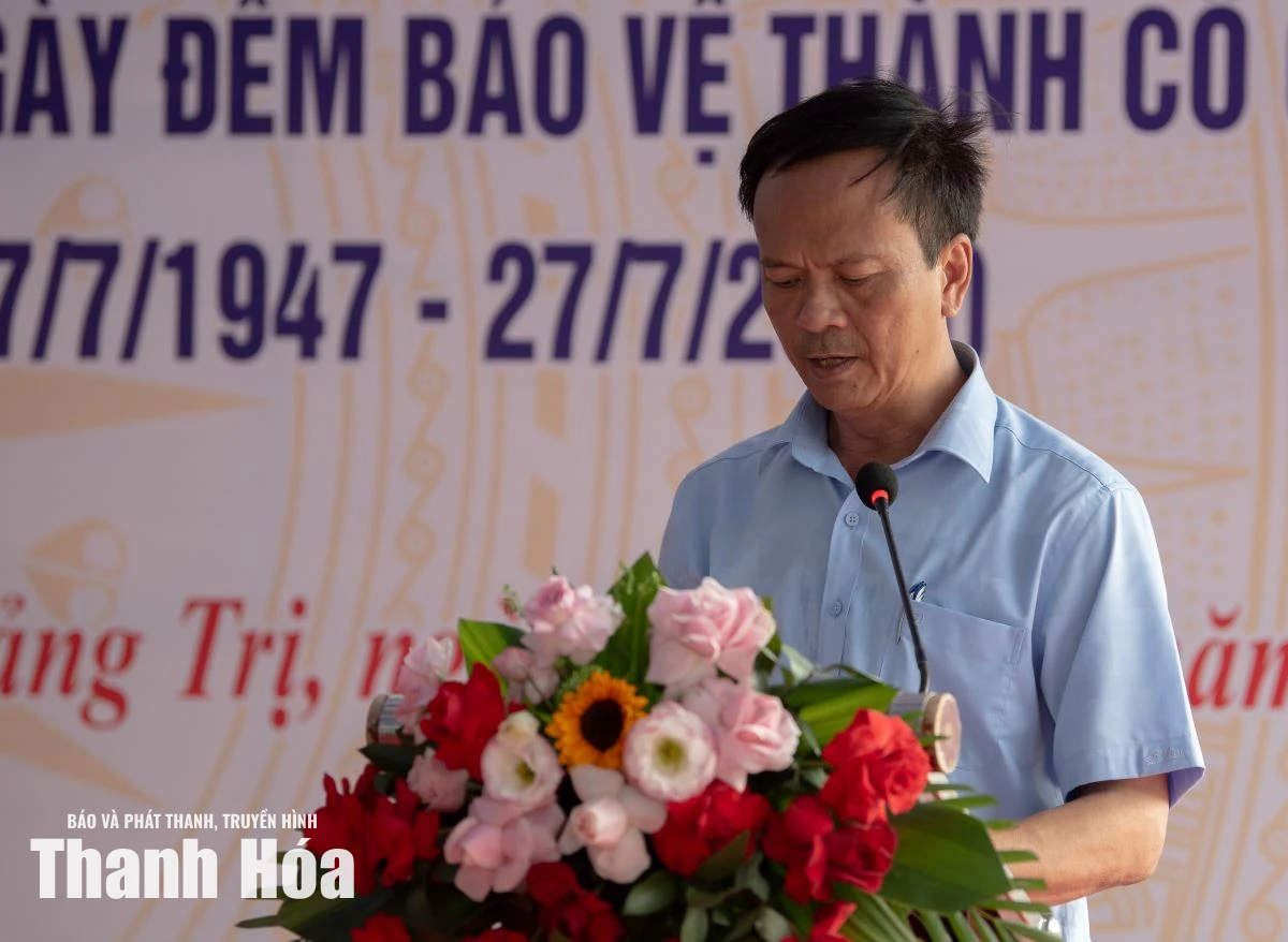 Hội Di sản Văn hóa và Cổ vật Thanh Hoa tặng trống đồng và súng thần công cho tỉnh Quảng Trị