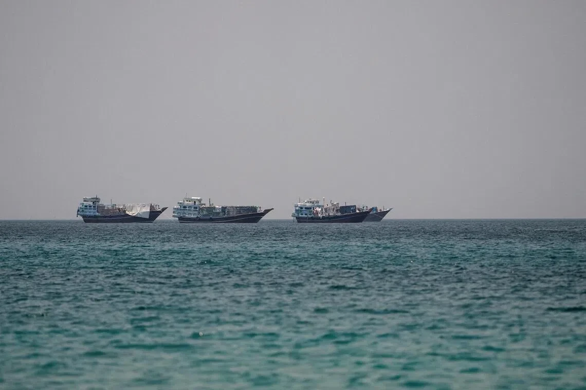 Iran phản đối Mỹ kiểm soát và thu phí tàu thuyền qua eo biển Hormuz
