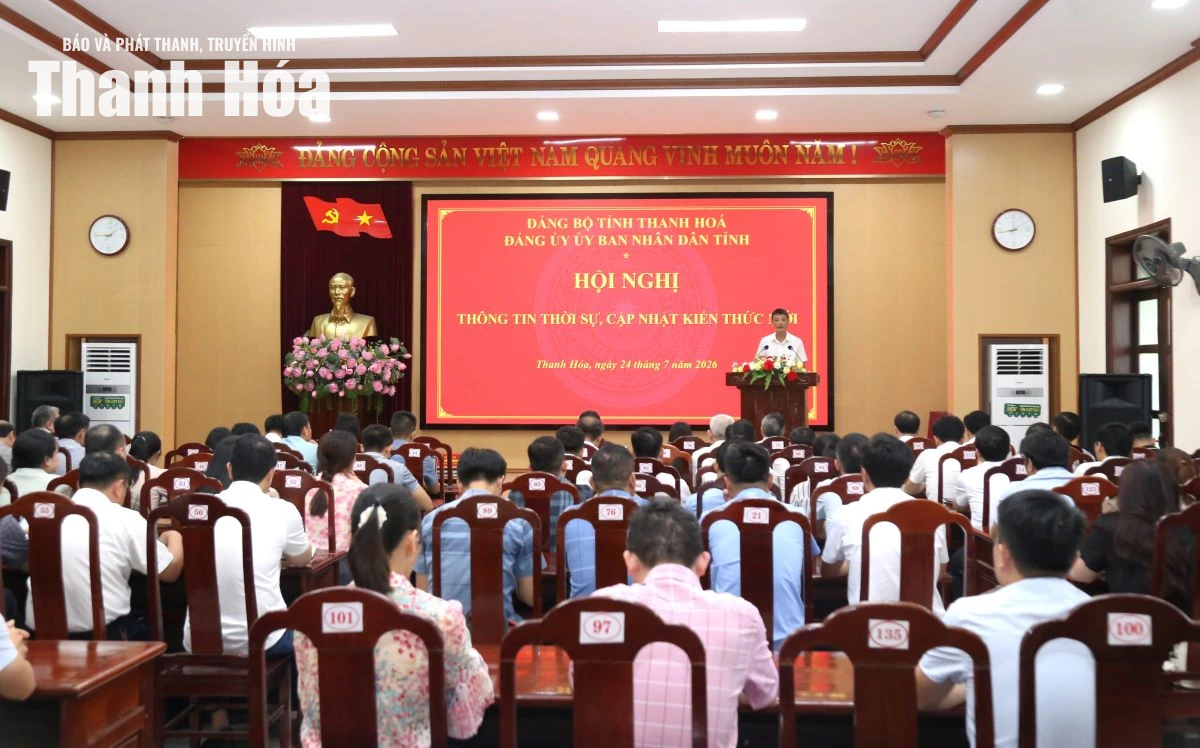 Đảng ủy UBND tỉnh tổ chức hội nghị thông tin thời sự và cập nhật kiến thức mới
