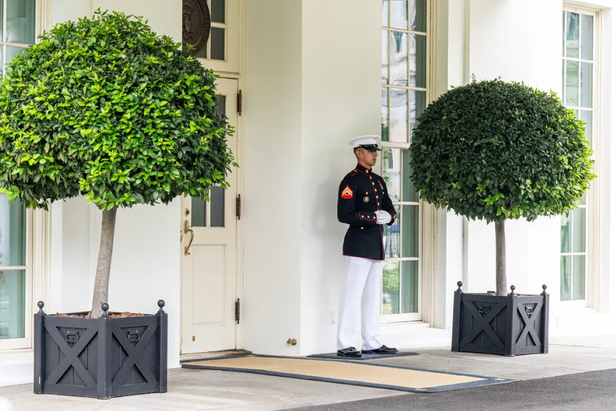 Tổng thống Donald Trump họp khẩn cố vấn an ninh, quân sự cấp cao để mở rộng chiến dịch nhằm vào Iran