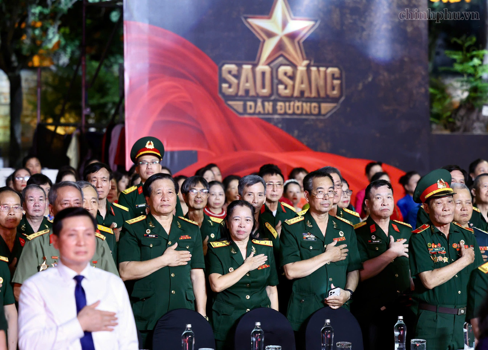 Cầu truyền hình “Sao sáng dẫn đường”: Tôn vinh và tri ân sự hy sinh cao cả của các Anh hùng liệt sĩ