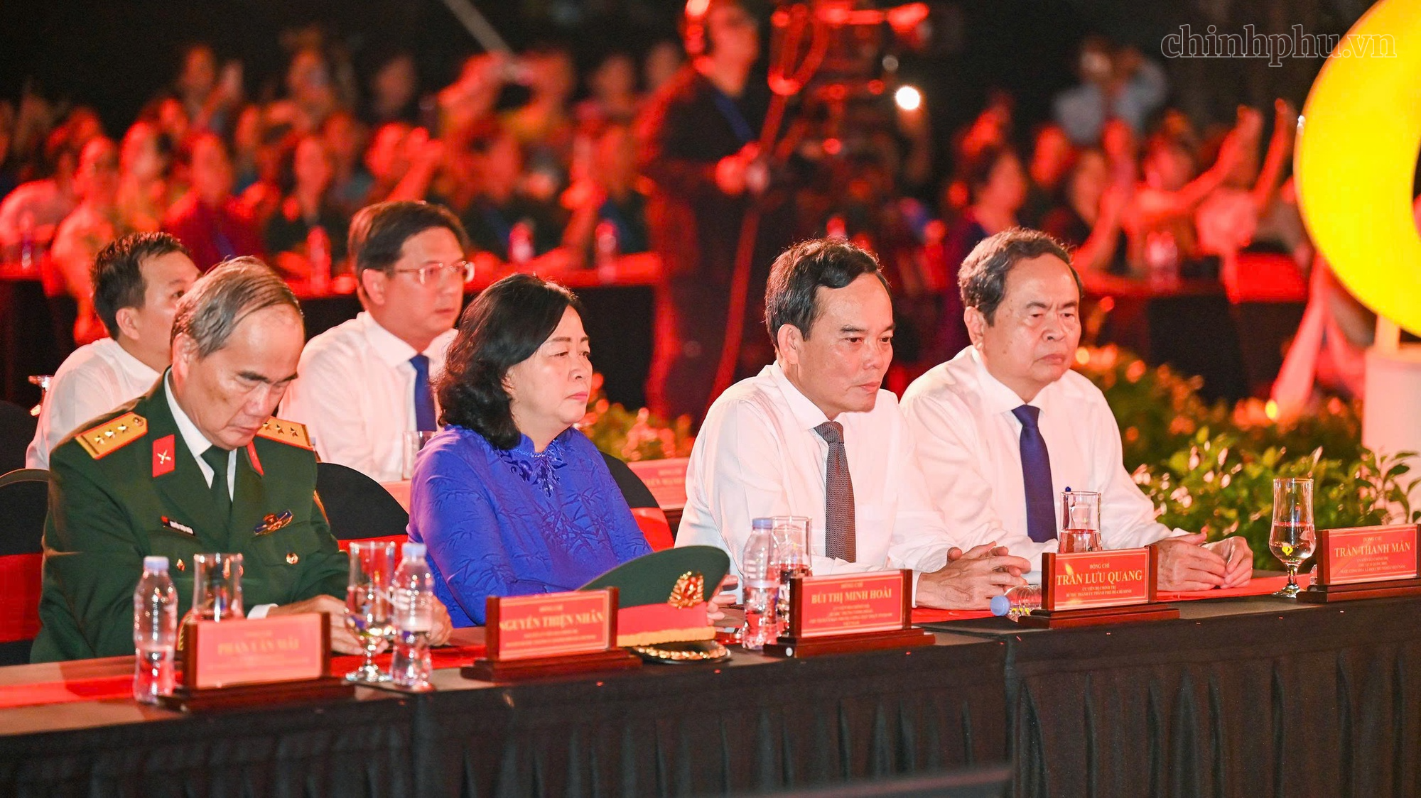 Cầu truyền hình “Sao sáng dẫn đường”: Tôn vinh và tri ân sự hy sinh cao cả của các Anh hùng liệt sĩ